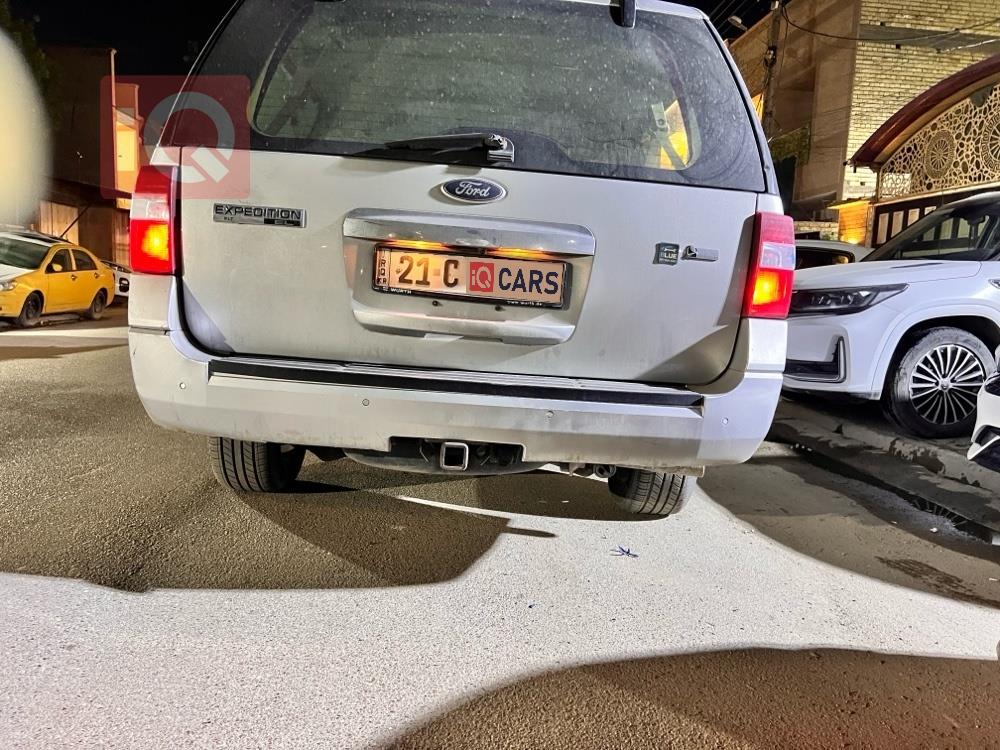 فورد إكسبيديشن